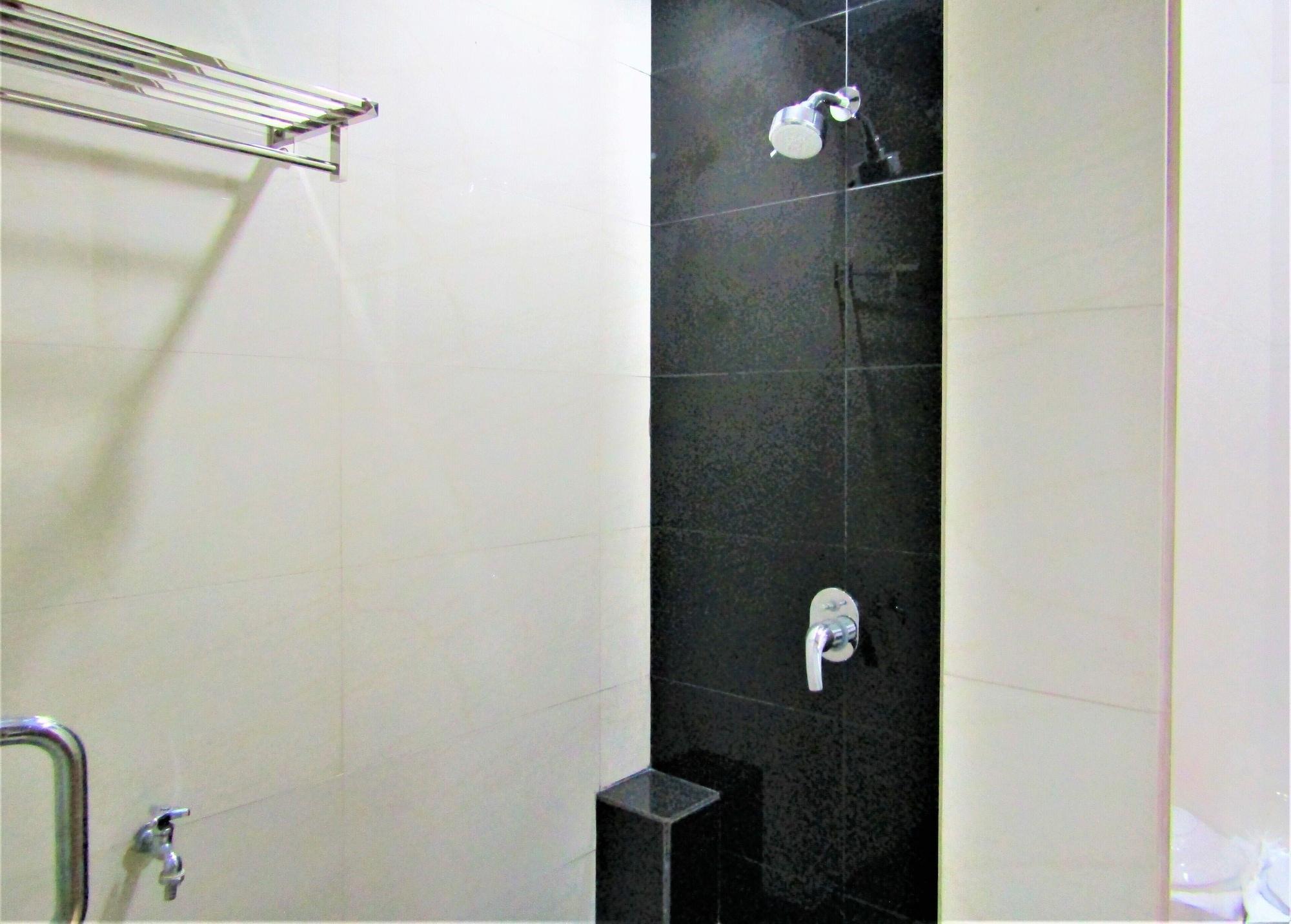 Madina Inn Yogyakarta Luaran gambar